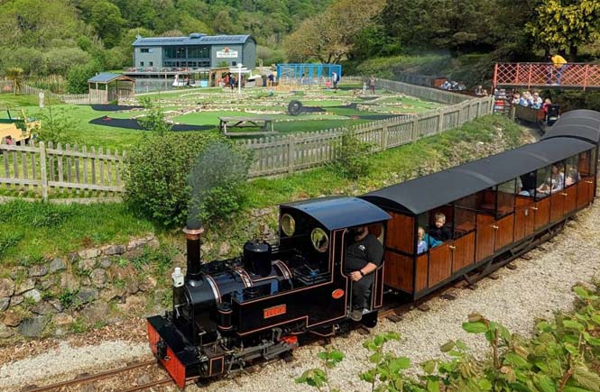 Steam train at dog friendly Lappa Valley Credit: Lappa Valley